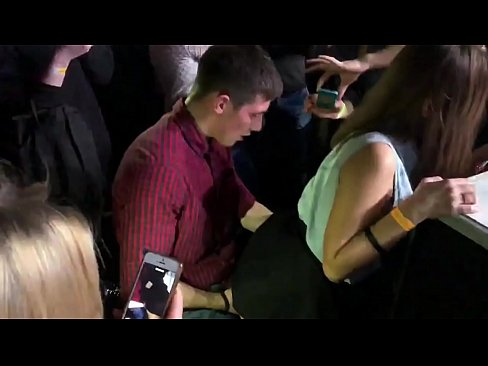 ❤️ Īsts sekss krievu naktsklubā. 18 gadus veca krievu meitene anālajā atverē un vagīnā, kas drāzta naktsklubā ❤ Anāls video pie mums lv.hentaisaturn.ru ﹏